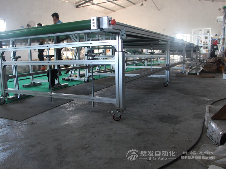 1500W10000L標(biāo)準(zhǔn)大線結(jié)構(gòu)皮帶輸送機