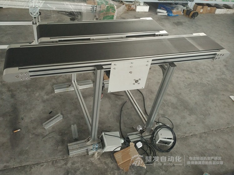 歐標(biāo)型材皮帶面高于型材小型輸送機(jī) 歐標(biāo)型材皮帶面高于型材小型輸送機(jī)