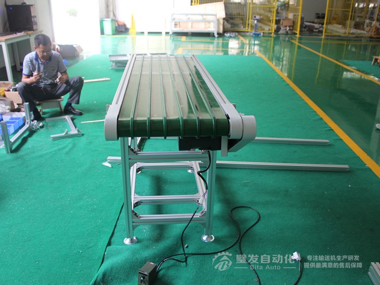 皮帶面加多導條皮帶標準小型輸送機 皮帶面加多導條皮帶標準小型輸送機